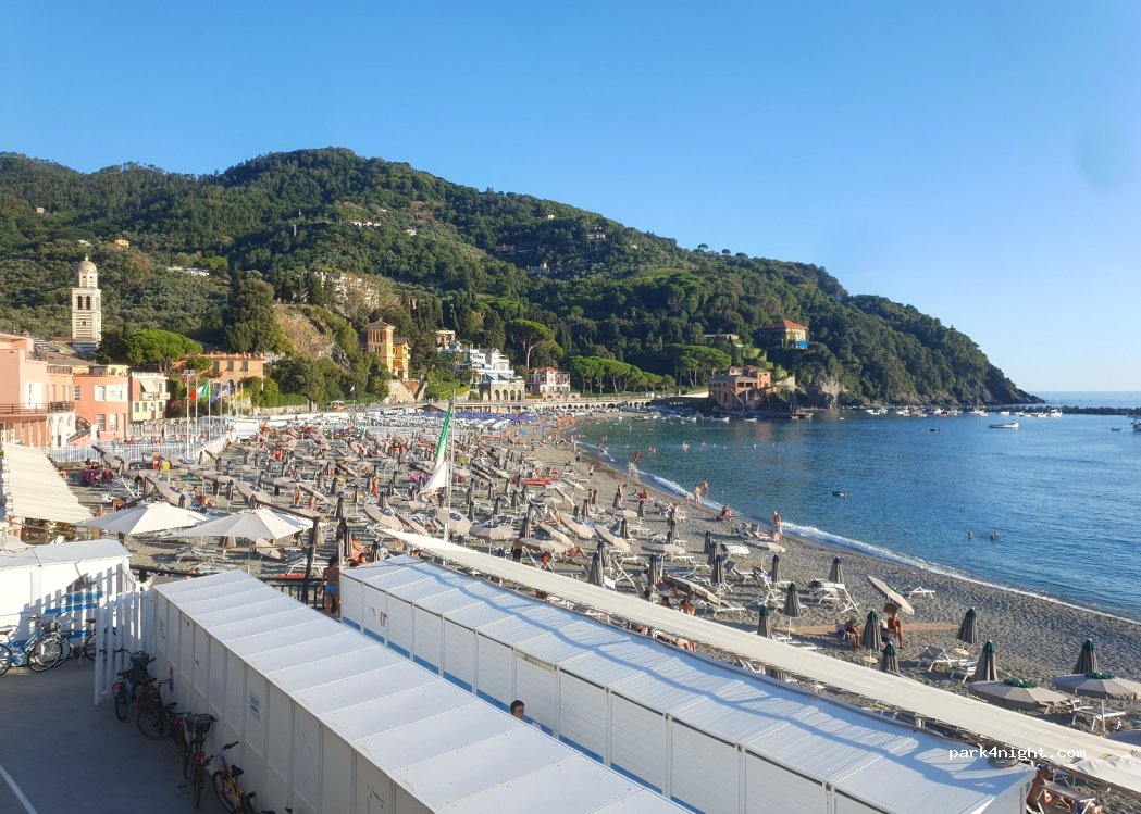 (19015) Levanto - n. 28 Lungomare Amerigo Vespucci — foto