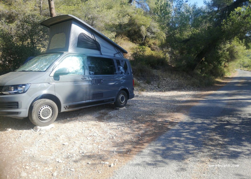 (06690) Tourrette-Levens - 2070 Route Stratégique du Mont-Macaron — foto