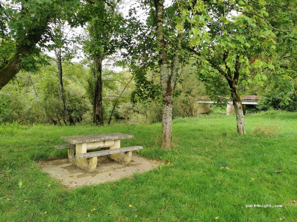 (52320) Froncles - Unnamed Road — foto 2