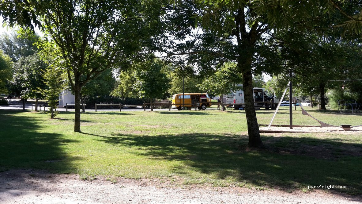 (79200) Parthenay - 26 Boulevard Georges Clemenceau — foto