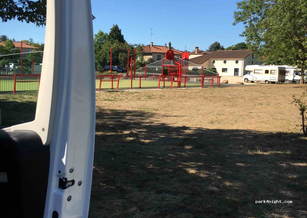(79200) Parthenay - 26 Boulevard Georges Clemenceau — foto 3