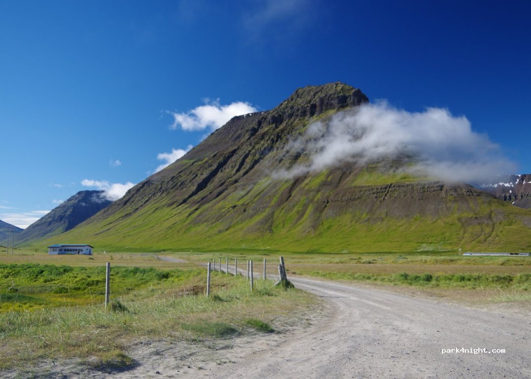 (426) Flateyri - Flugvallarvegur Önundarfirði — foto 3