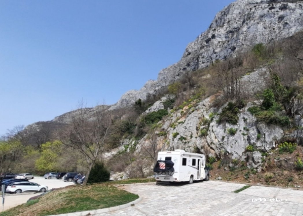 () manastira Ostrog - Unnamed Road — foto 4