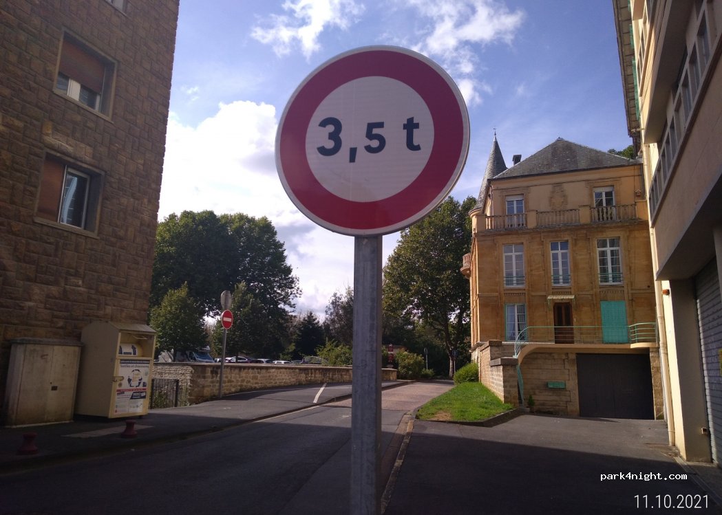 (08200) Sedan - 1-9 Rue des Anciens d'Afrique du Nord — foto 2