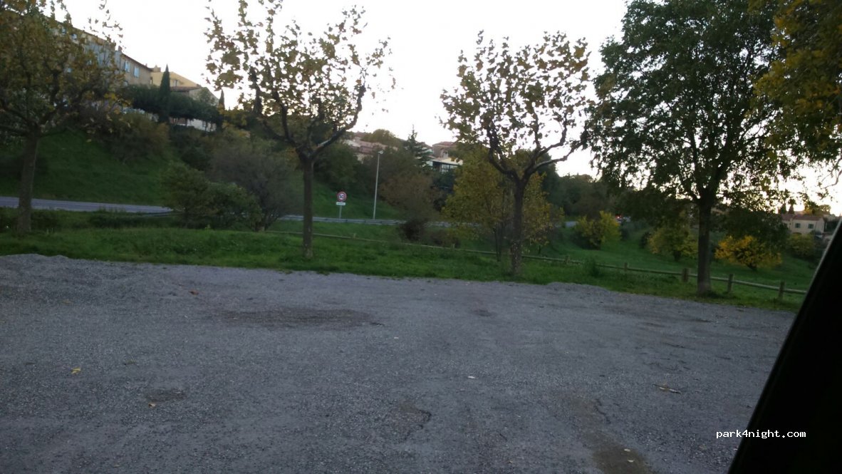 (83780) Flayosc - 2 Route de Salernes — foto 2