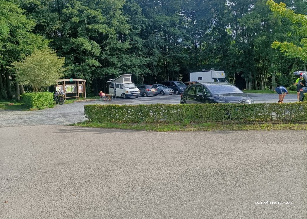 (6870) Saint-Hubert - 16 Rue du Moulin — foto 2