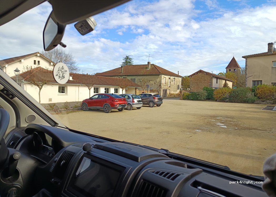 (40190) Saint-Gein - 12 Avenue des Pyrénées — foto