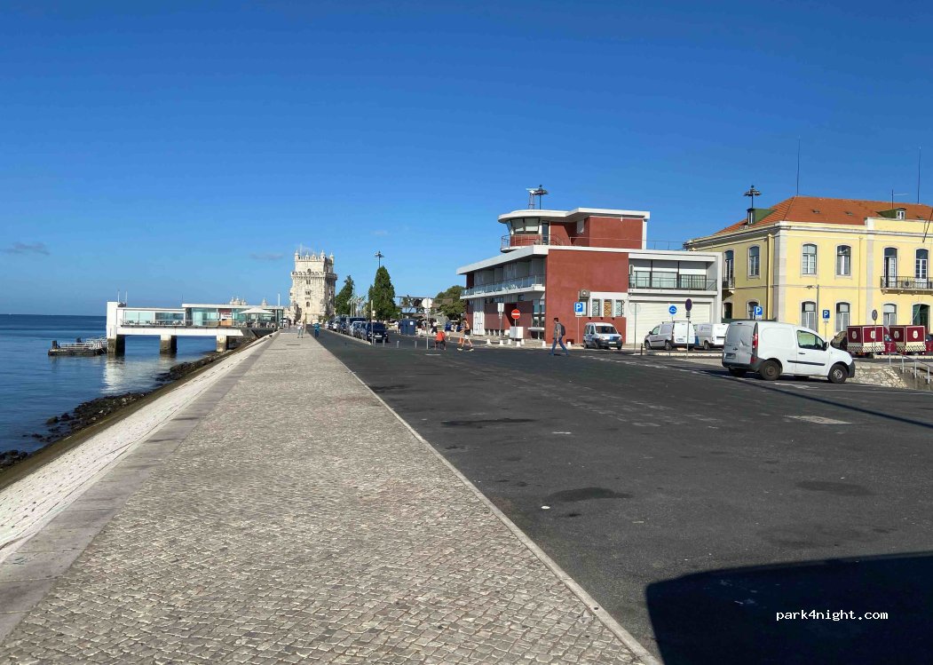 (1400-038) Lisboa - BP Avenida Brasília — foto