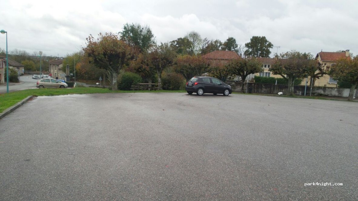 (87300) Saint-Bonnet-de-Bellac - 147 Le Bourg — foto