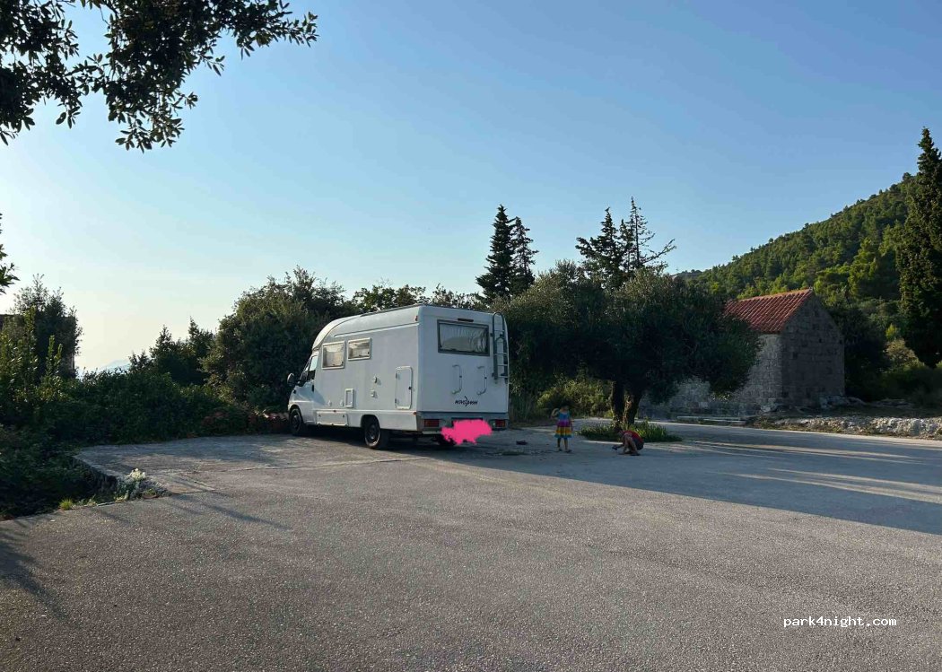 (20247) Žuljana - Unnamed Road — foto