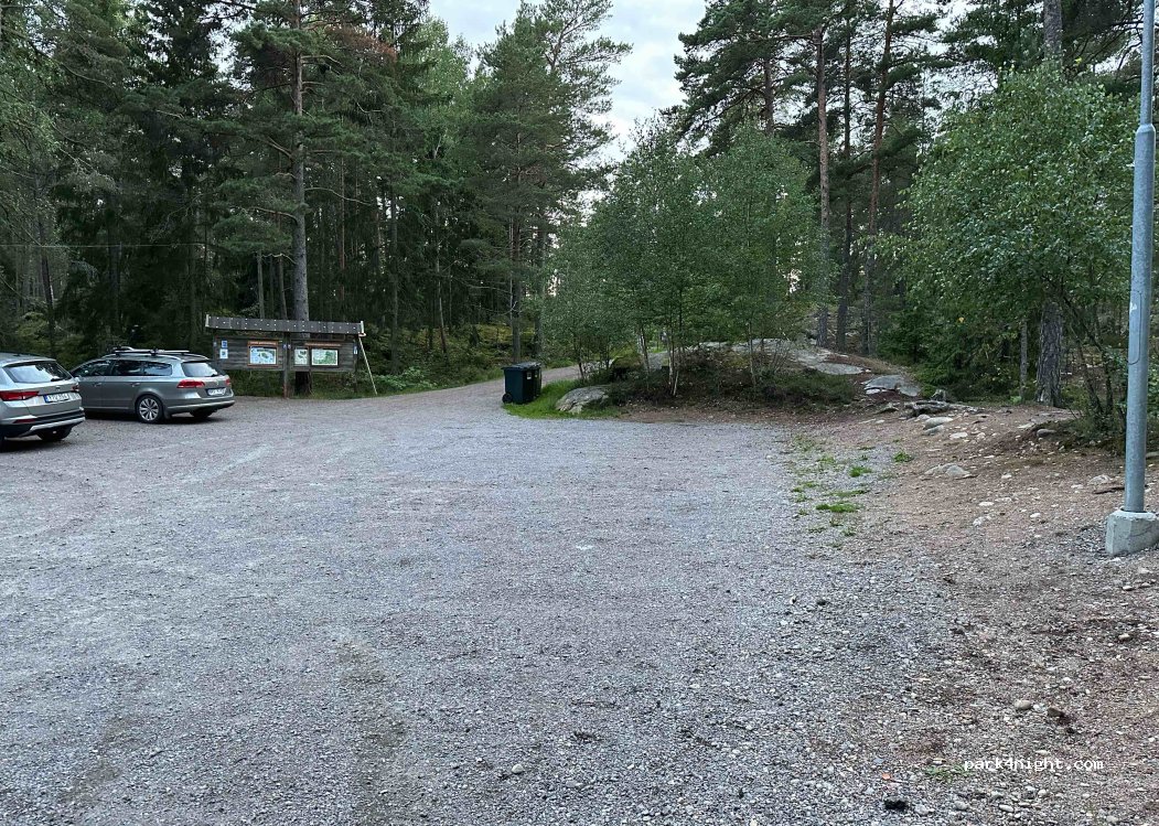 (616 34) Åby - 1 Skidvägen — foto