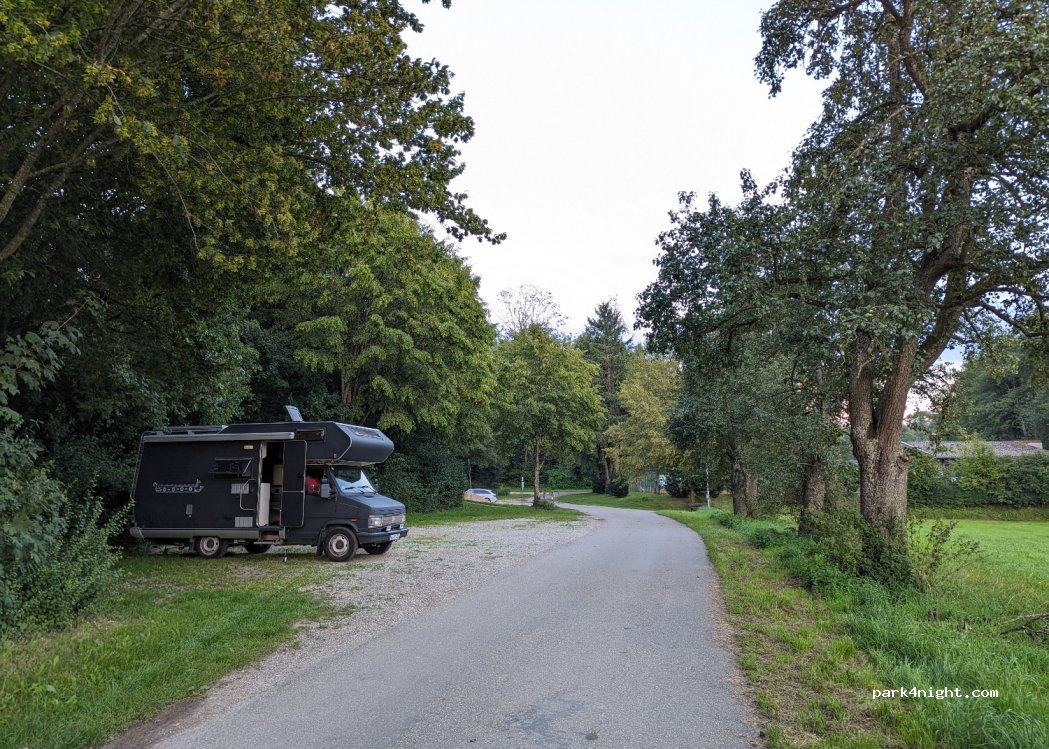 (88471) Laupheim - 26 Zu den Weihern — foto
