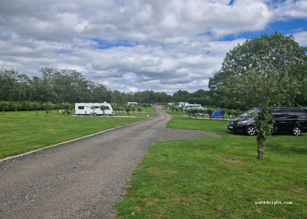 Green Gates Campsite — foto 3