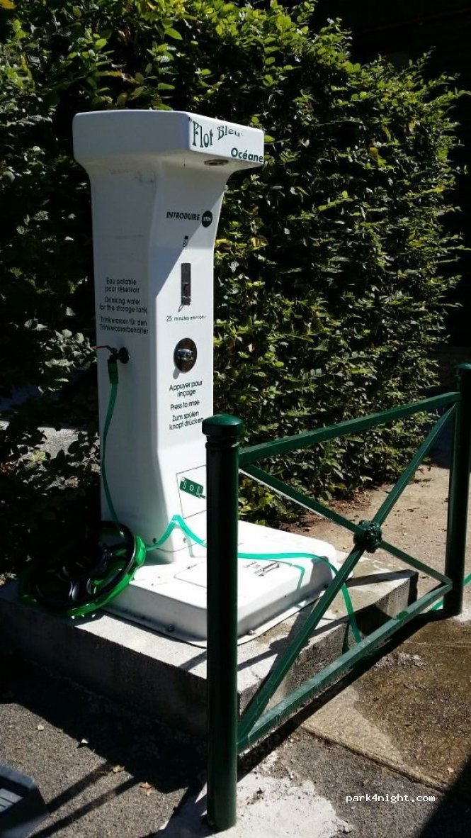 Aire de camping-car Trémolat — foto 3