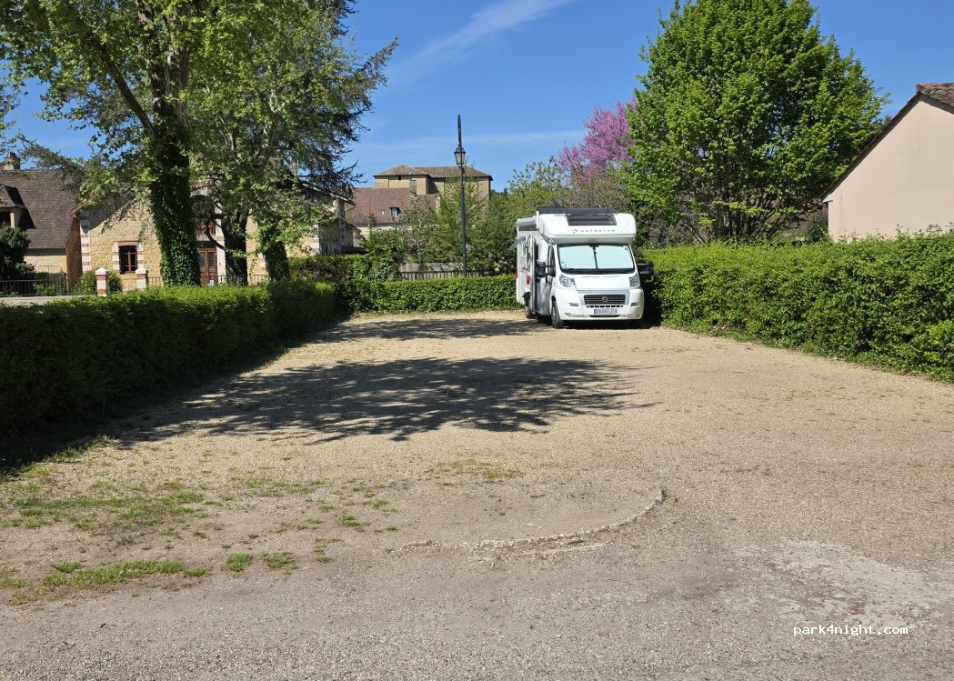 Aire de camping-car Trémolat — foto 4