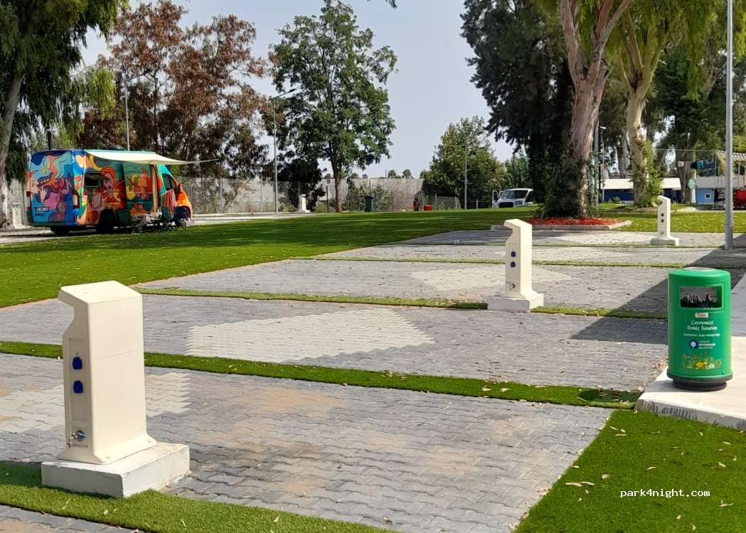 Antalya Büyükşehir Belediyesi Karavan Park — foto