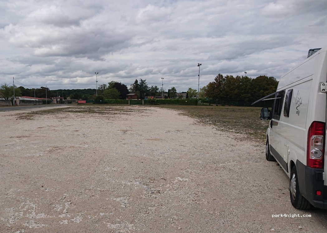 (16400) La Couronne - 1 Rue de la Petite Tourette — foto