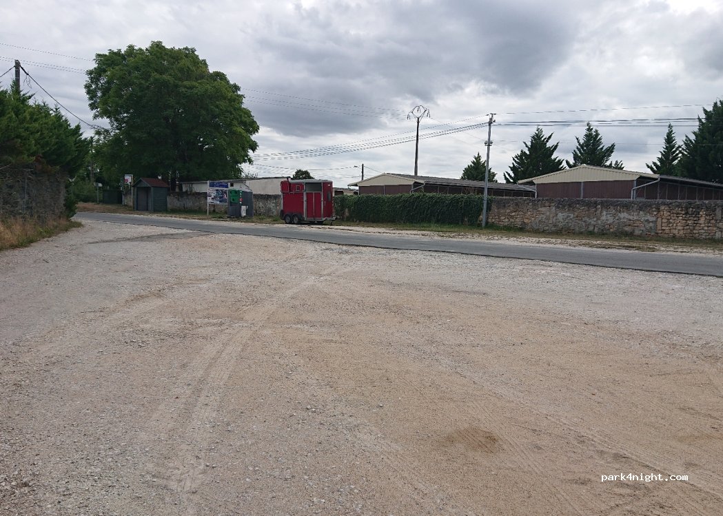 (16400) La Couronne - 1 Rue de la Petite Tourette — foto 2
