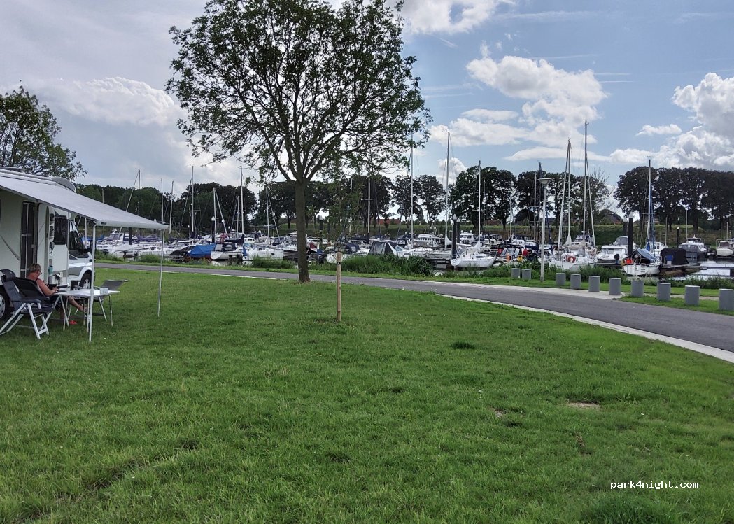 Stevensweert Marina — foto