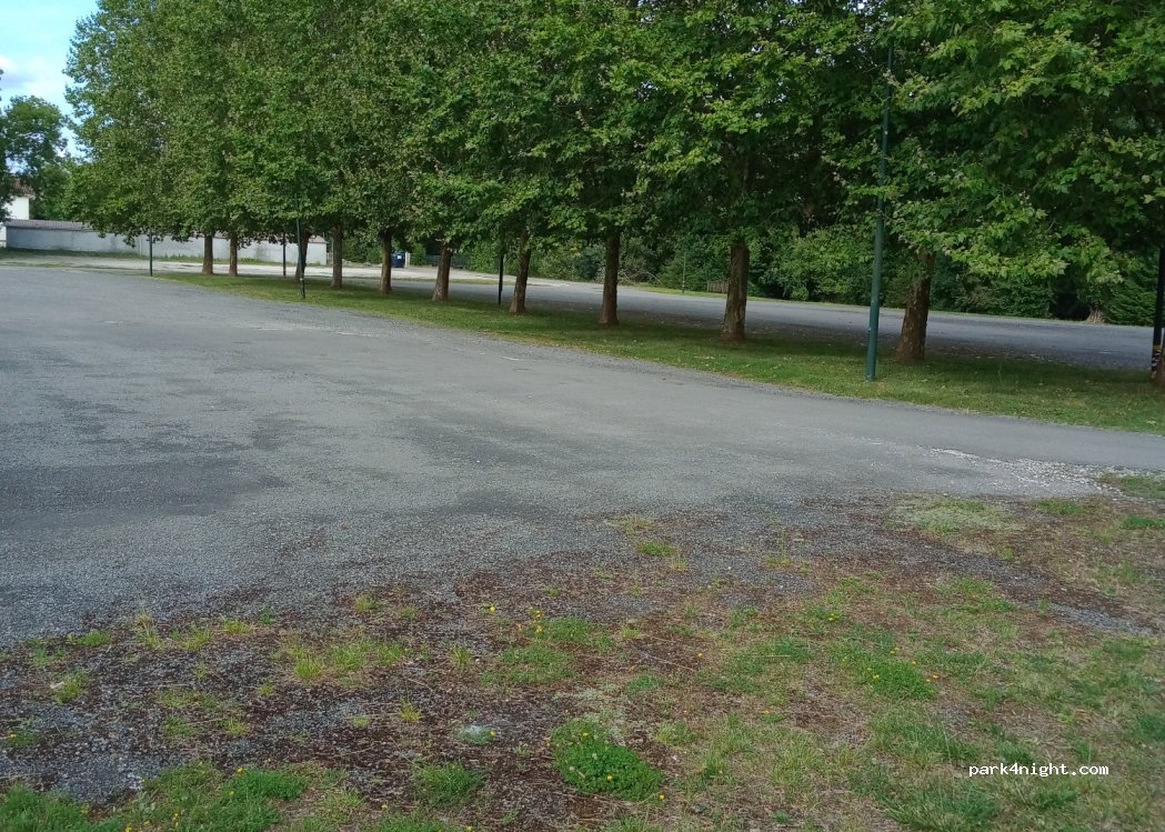 (16210) Chalais - 6 Rue Pascaud Choqueur — foto 2