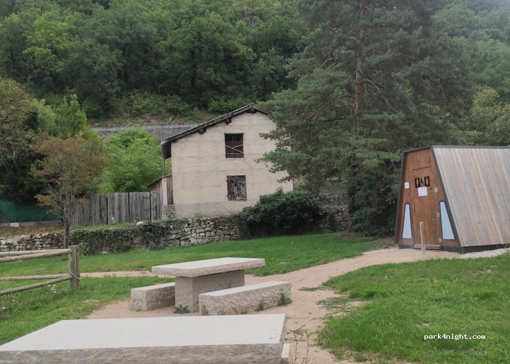 (01470) Serrières-de-Briord - 7 Rue du Pont — foto 2