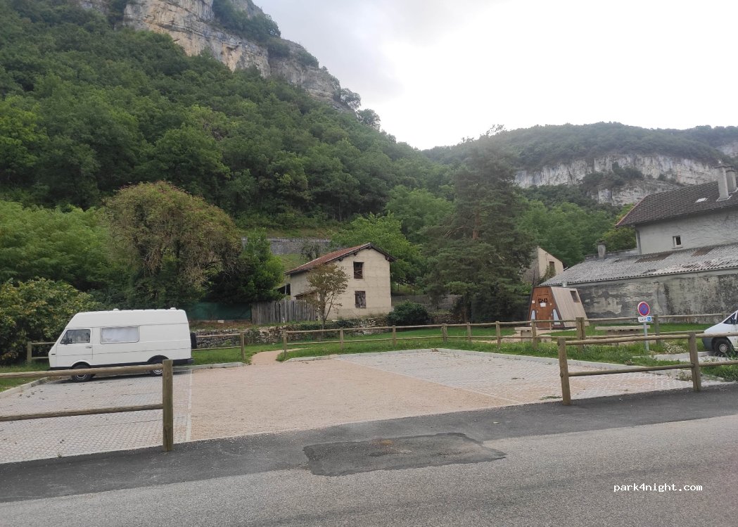 (01470) Serrières-de-Briord - 7 Rue du Pont — foto 3