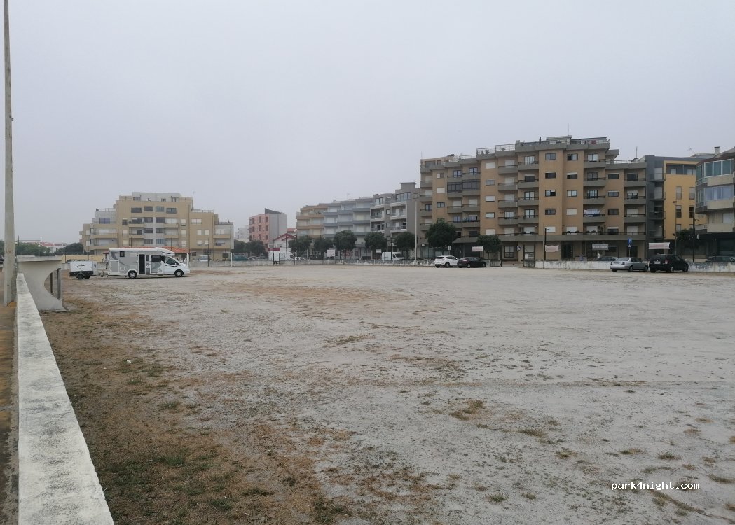 (4490-013) Póvoa de Varzim - 131 Avenida dos Pescadores — foto 3