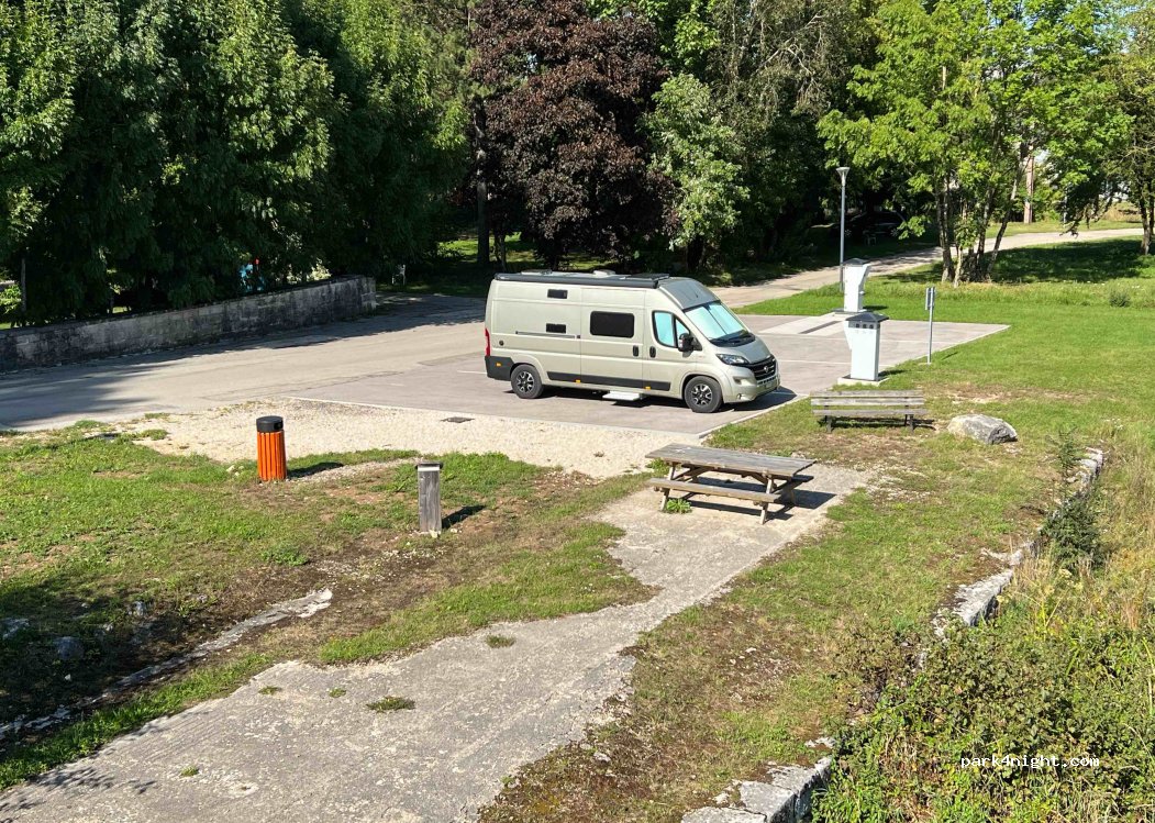 Aire d'accueil camping-car à La Rivière-Drugeon — foto 3
