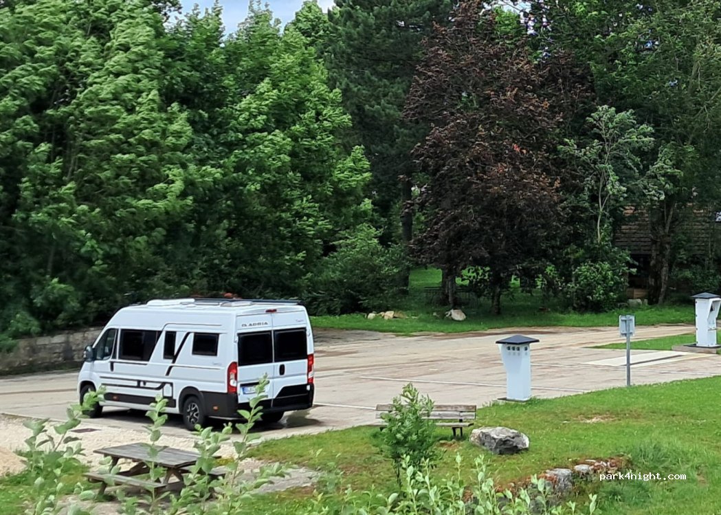 Aire d'accueil camping-car à La Rivière-Drugeon — foto 4