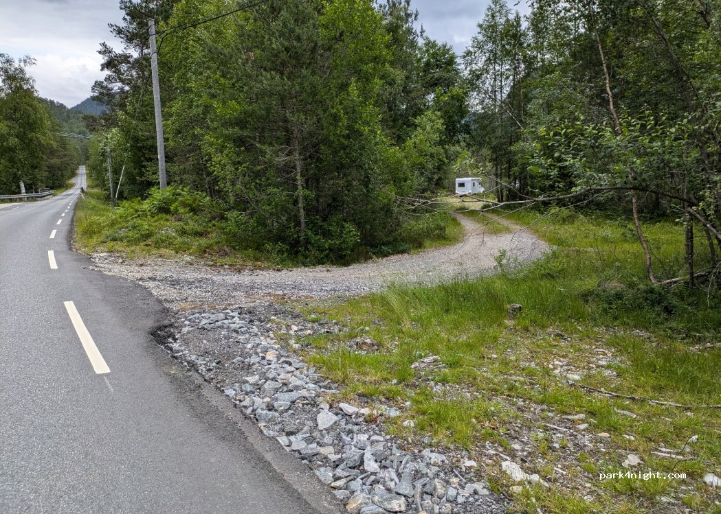 (6829) Hyen - 23 Primær Fylkesveg 615 — foto 2