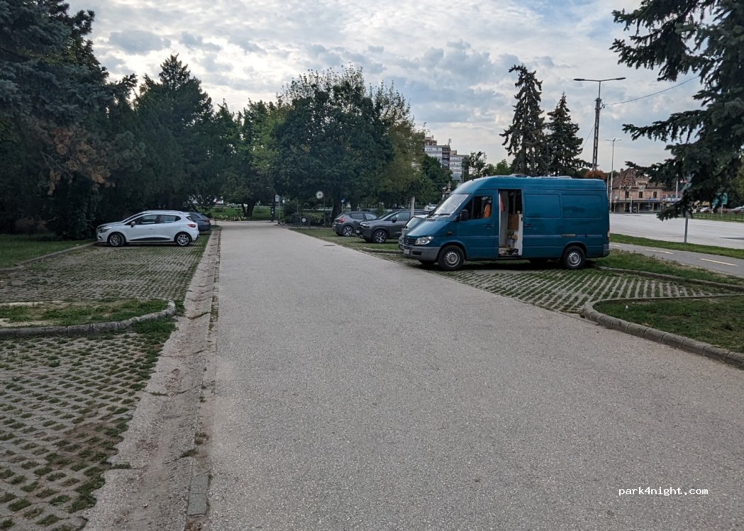 (2100) Gödöllő - Ady Endre stny. — foto