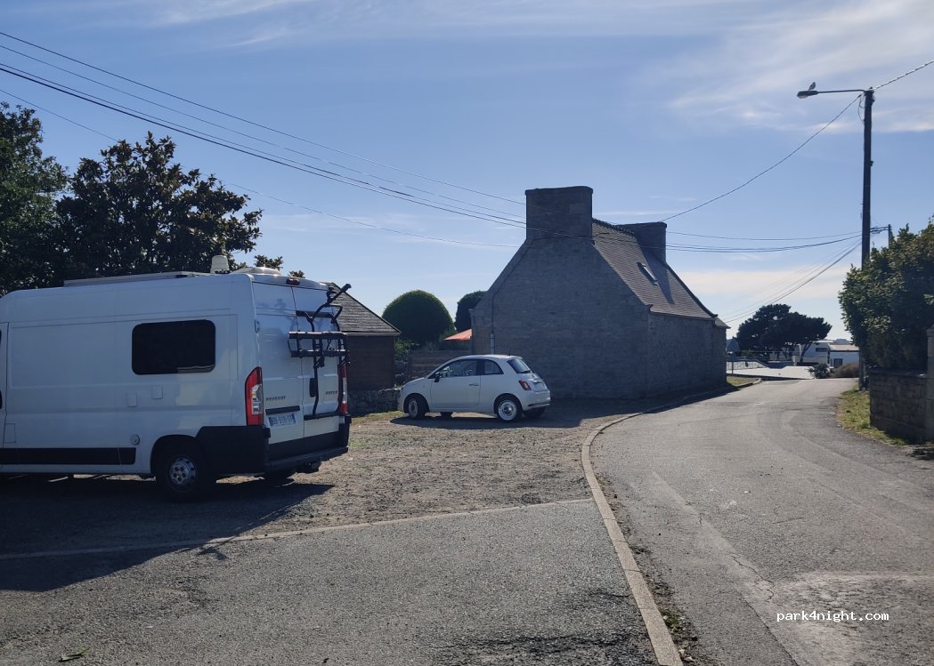 (22560) Pleumeur-Bodou - 13 Rue des Écoles — foto