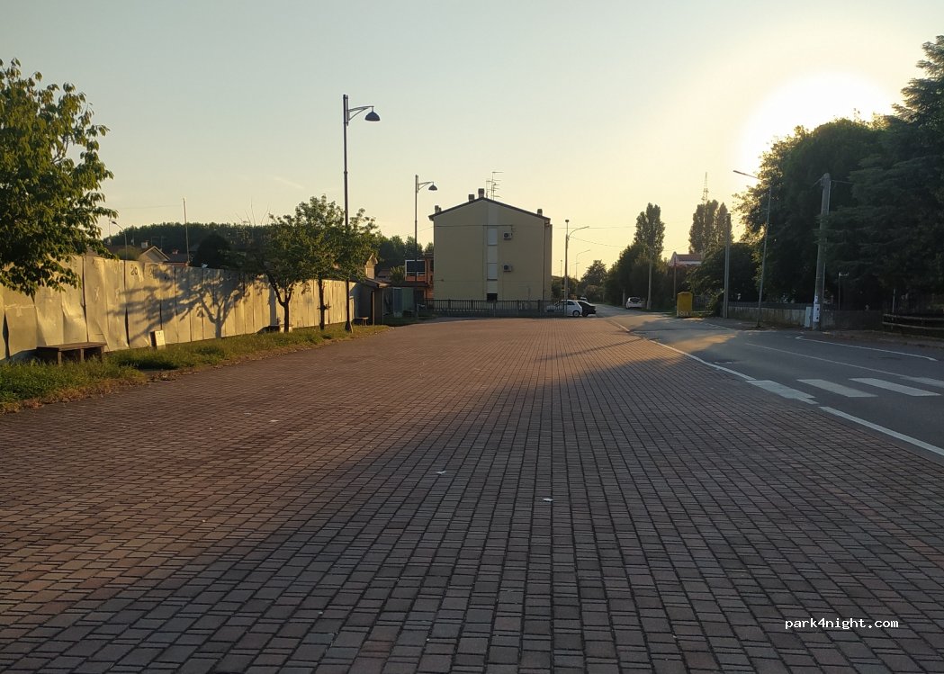 (45030) San Martino di Venezze - 15 Via Dante Alighieri — foto