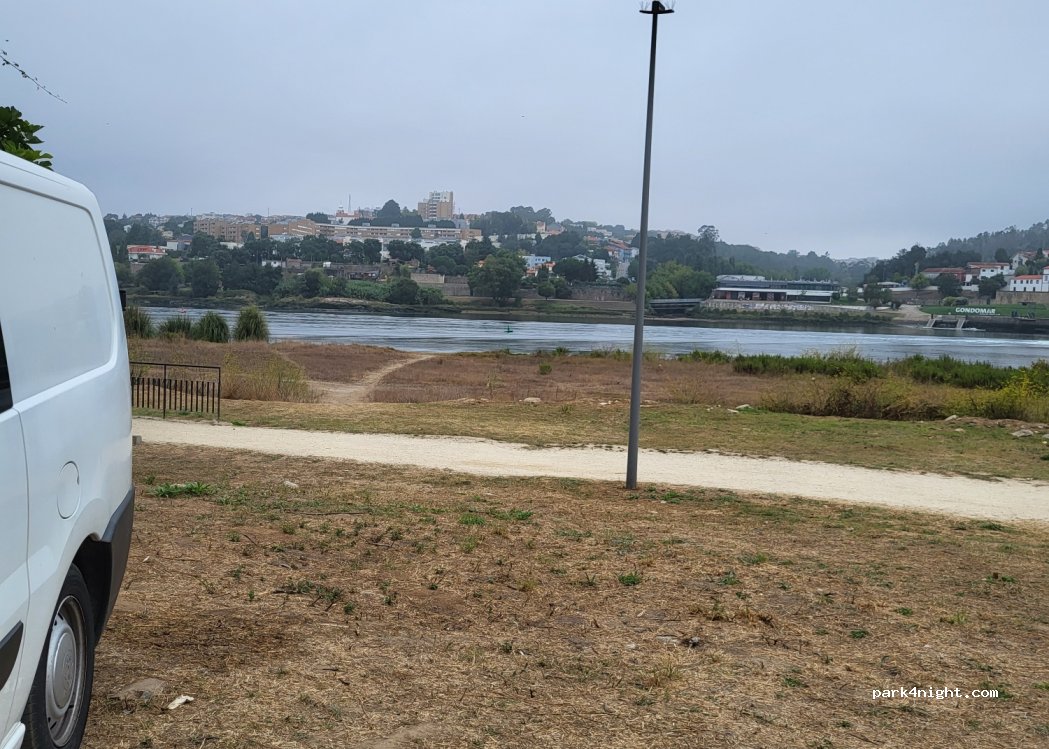 (4430) Avintes - 704 Rua Areinho — foto