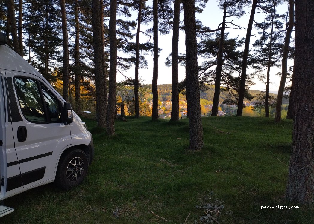 (07520) Lalouvesc - 275 Chemin de Saint-Symphorien — foto