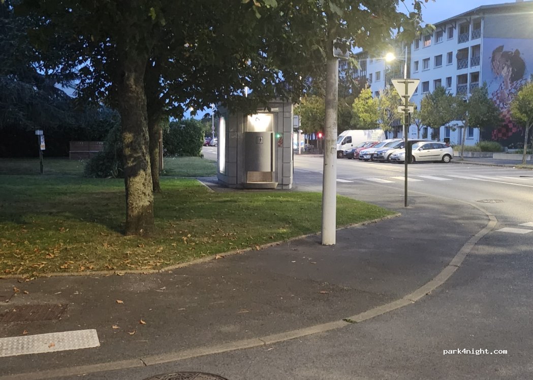 (64100) Bayonne - 28 Avenue de l'Ursuya — foto 2