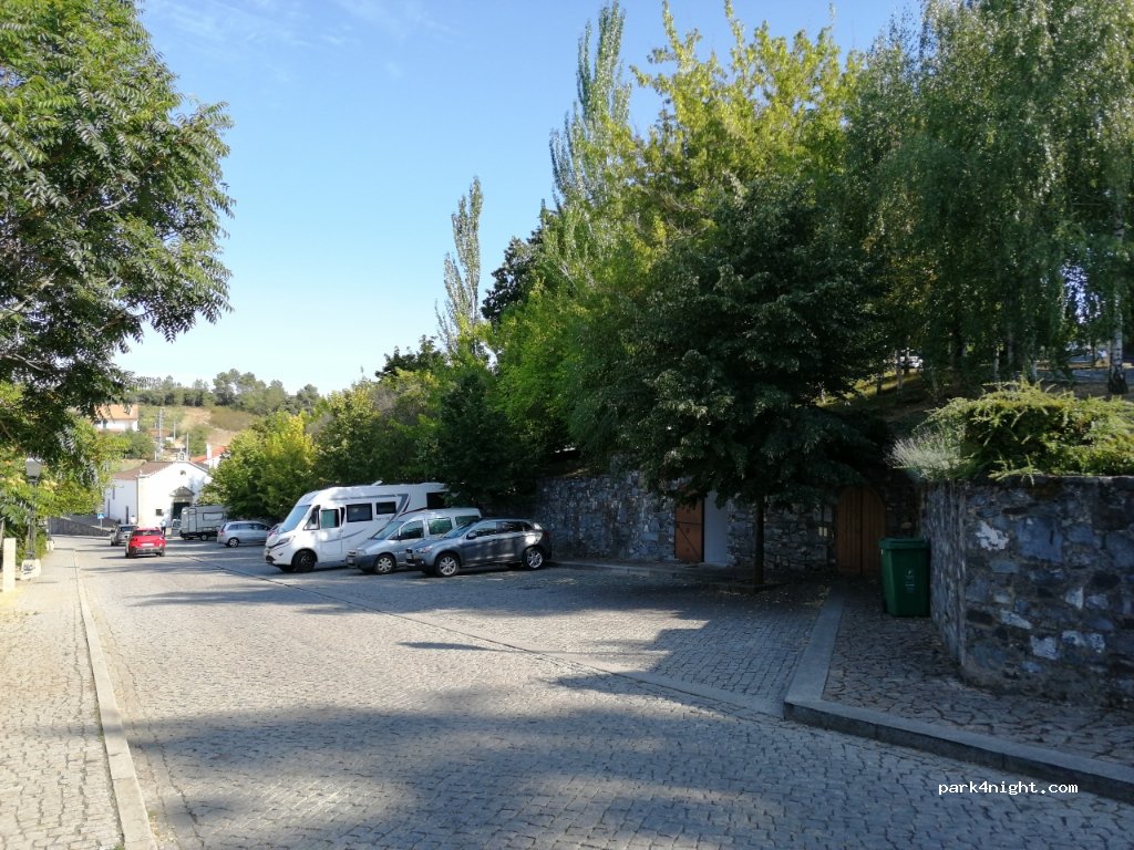 (5300) Bragança - R. de São Francisco — foto
