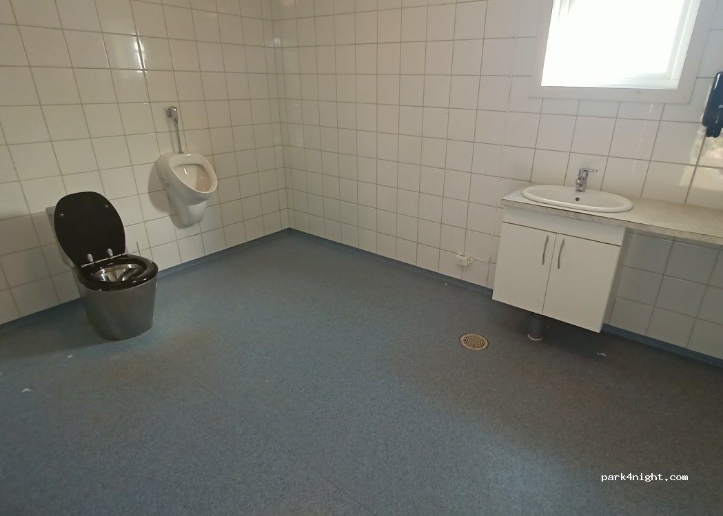 (3263) Larvik - 9 Kirkestredet — foto