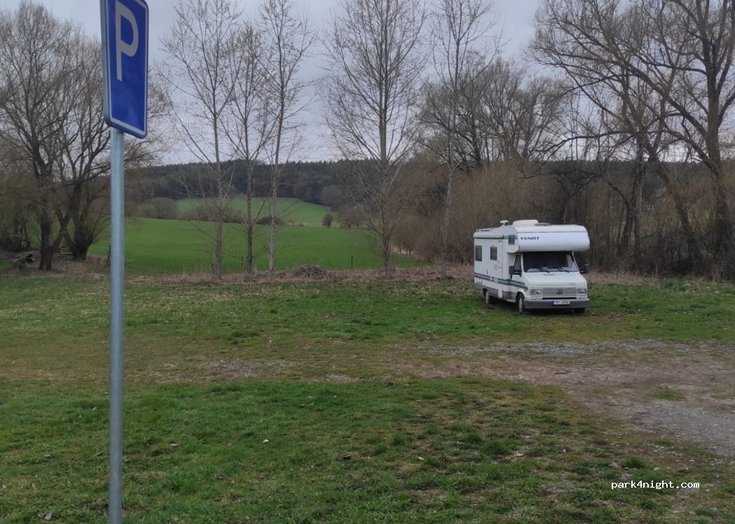 (331 62) Manětín - Unnamed Road — foto 2