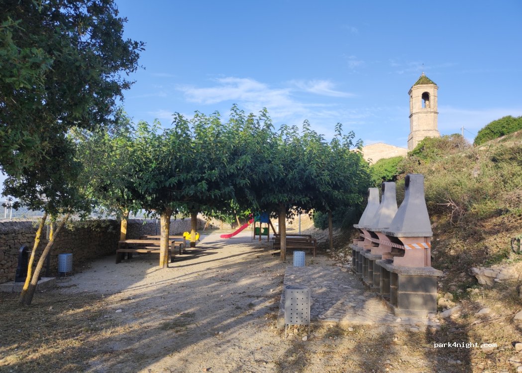 (43425) Forès - 4 Plaça de l'Església — foto