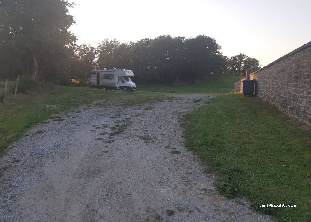 (23200) Saint-Alpinien - D40 — foto
