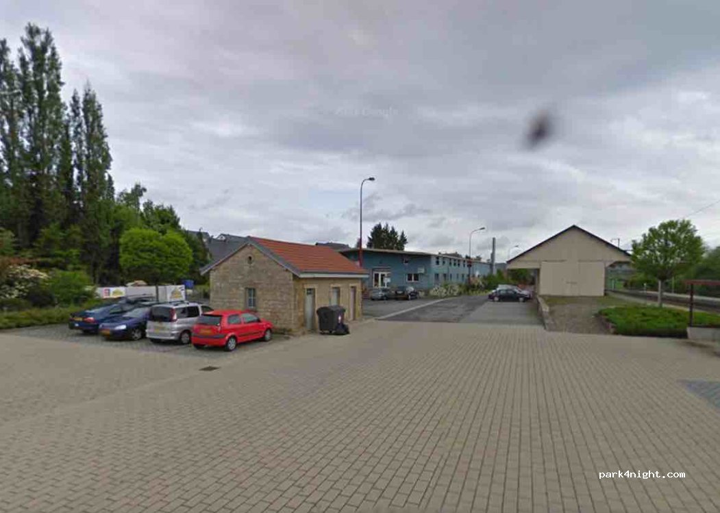 (6910) Betzdorf - 2 Rue de la Gare — foto 2