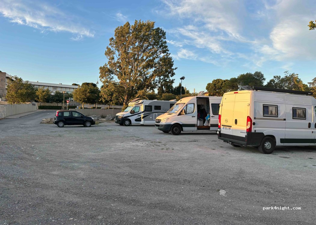 (11130) Sigean - 54 Avenue de Perpignan — foto 3