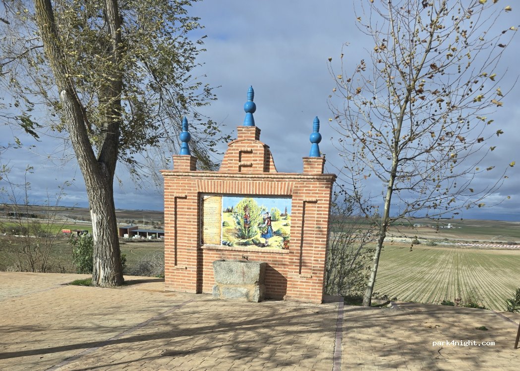 (47510) Alaejos - Unnamed Road — foto