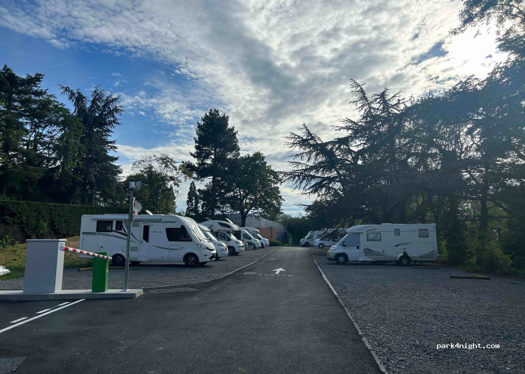 (42100) Saint-Étienne - 22 Allée Chantegrillet — foto 3