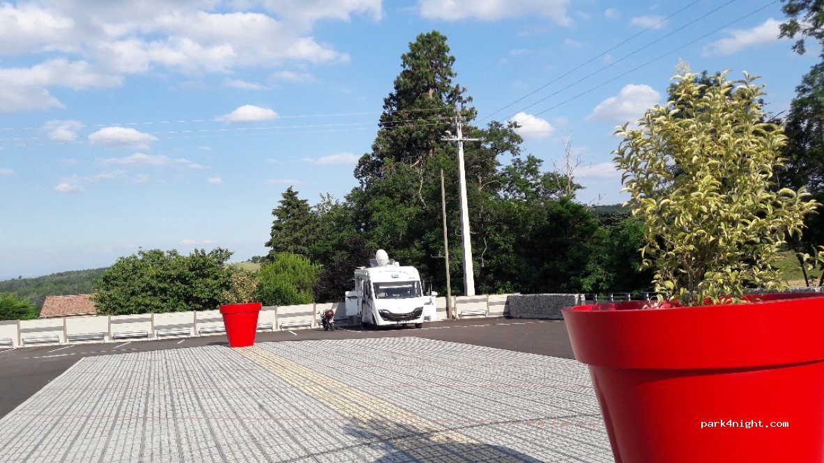 (07790) Saint-Alban-d'Ay - Fontaine Bénite — foto 2