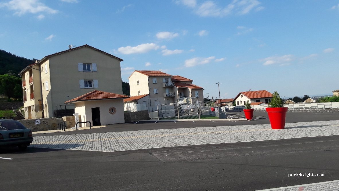 (07790) Saint-Alban-d'Ay - Fontaine Bénite — foto 3
