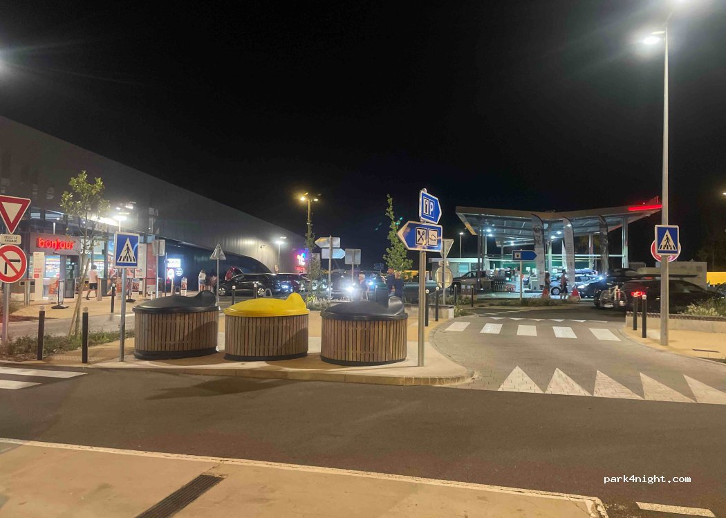 (71260) Saint-Albain - — foto