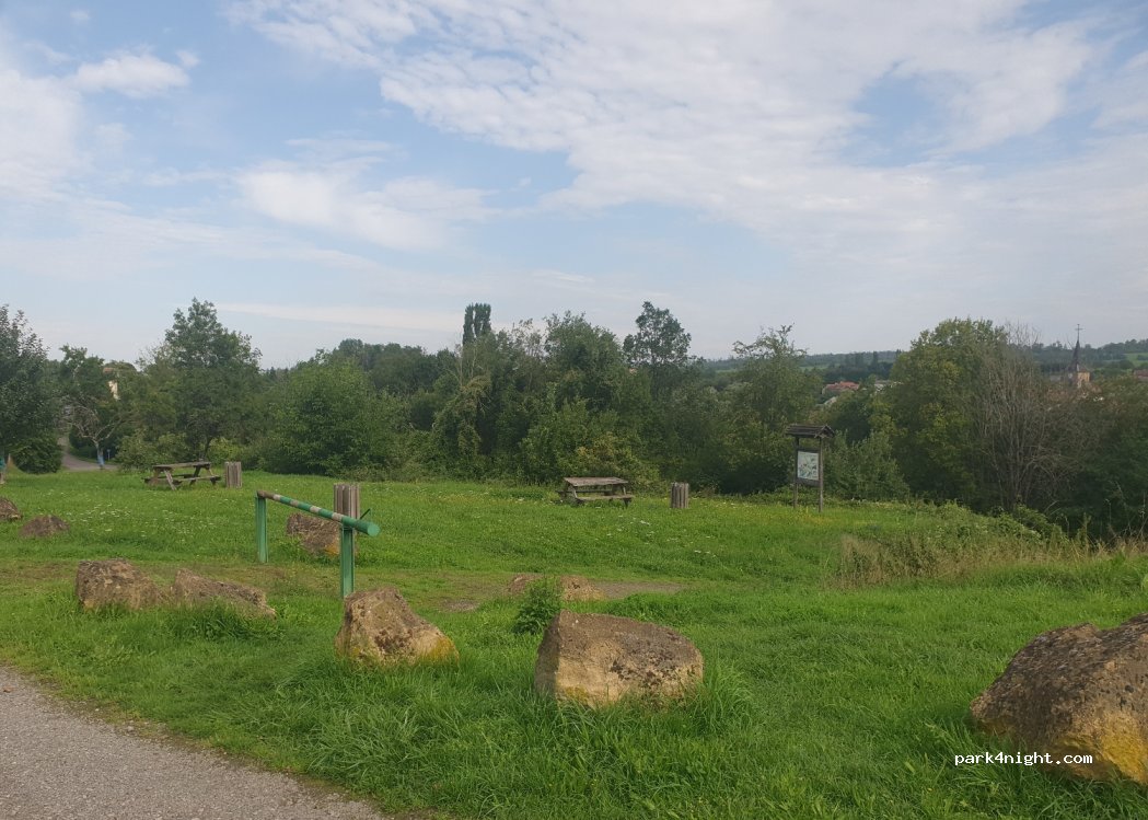 (54150) Val de Briey - 1 Rue de la Gare — foto 2