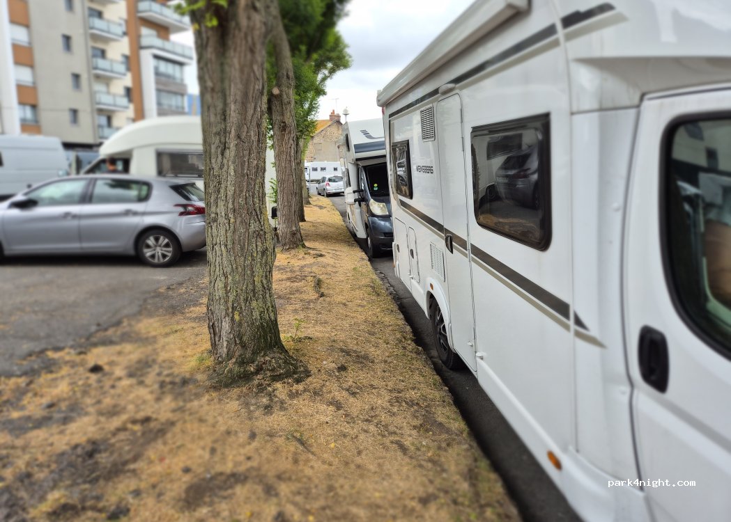(35400) Saint-Malo - 2 Rue Alphonse Thébault — foto 2